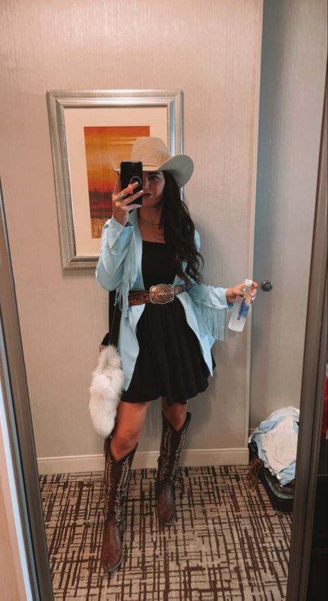 Nfr Outfits For Vegas, Nfr Outfits For Vegas Cowgirl Fashion, Vegas Cowgirl, Nfr Outfits, National Finals Rodeo, Vegas Night, Nfr Fashion, Cowgirl Style Outfits, Cowgirl Fashion