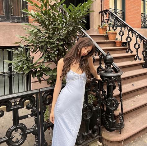 fall vibes aesthetic autumn dream Fall Vibes Aesthetic, Start Of Fall, Nyc Townhouse, Fall Starts, Aesthetic Autumn, Fall Vibes, Pretty Dresses, Brown Hair, Slip Dress