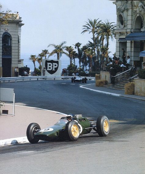 Jim Cark, Casino square, Monaco, 1963. Graham Hill, Jim Clark, Lotus F1, Classic Race Cars, Grand Prix Racing, Lotus Car, Formula Uno, Classic Racing Cars, Monaco Grand Prix