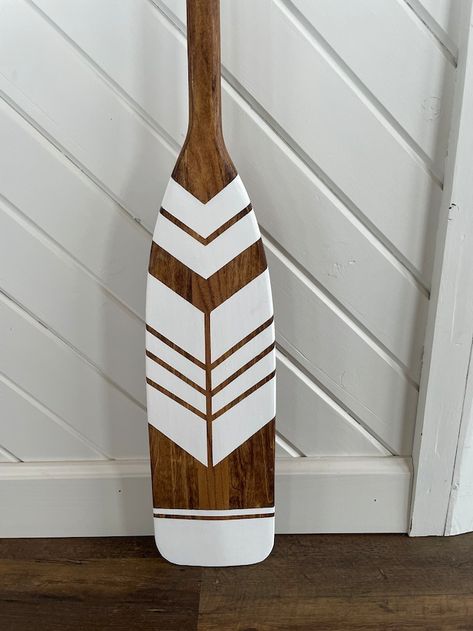 KarelsCreations - Etsy Painted Canoe, Wood Blanket Ladder, Wooden Oars, Painted Paddles, American Flag Painting, Lake Cabin Decor, Canoe Paddles, Wood Canoe, Wooden Canoe