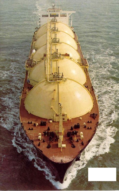 LNG Steaming on.... Lng Carrier, Tanker Ship, Oil Platform, Marine Engineering, Armored Truck, Oil Tanker, Merchant Navy, Merchant Marine, Sailing Vessel