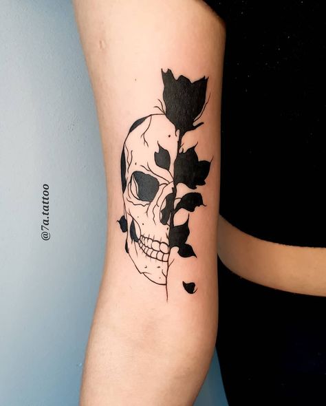 55 Tattoo, Designs With Meaning, Rose Tattoo Ideas, Rose Tattoo Meaning, Skull Rose Tattoos, Catrina Tattoo, Create A Tattoo, Temp Tattoo, Unique Drawings