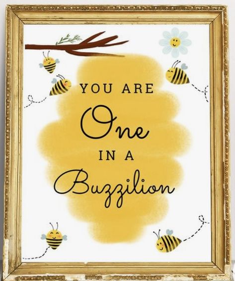 Bee Birthday Decorations, Diy Menu Cards, 1st Bee Day, Honey Bee Birthday, First Bee Day, Happy Bee Day, Wedding Bathroom Signs, Bee Theme Party, Diy Menu