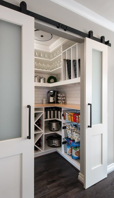 House Pantry, Pantry Room, Desain Pantry, Pantry Remodel, Small Pantry, Diy Kitchen Remodel, Design Hacks, Kitchen Pantry Design, Butlers Pantry