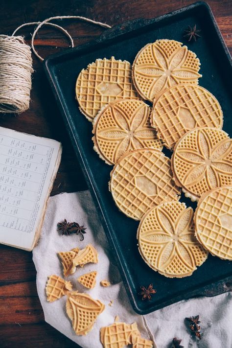 Chef Alina, Pizzelle Iron, Pizzelle Recipe, Waffle Cookies, Baptism Ideas, Italian Cookies, Top Chef, Fast Track, Bank Account