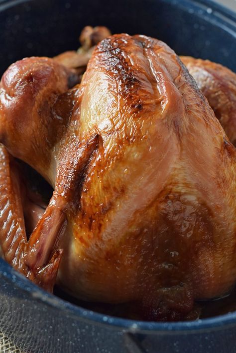 Maple Bourbon Brined Roasted Turkey - Adventures of Mel Maple Bourbon Turkey, Bourbon Turkey Brine, Crockpot Wings, Bourbon Brine, Asian Slow Cooker, Roasted Turkey Recipe, Dinner Ideas Sides, Bourbon Turkey, Brine Recipes