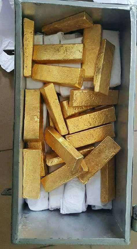 Gold Bars For Sale, Gold Trader, Ideas Decoracion Navidad, Gold Bullion Bars, Delivery Pictures, Credit Card App, Ali Baba, Gold Bars, Money Stacks