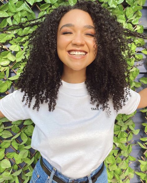 Curly Hair Black Woman, Kat Edison, Black Woman Aesthetic, Curly Hair Celebrities, Aisha Dee, The Bold Type, Woman Aesthetic, Natural Curly Hair, Bold Type