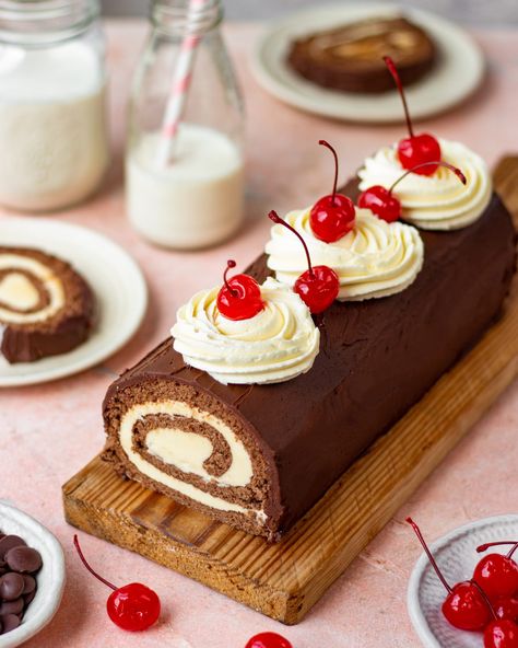 Chocolate Swiss roll - Bake with Shivesh Swiss Roll Cake Design, Roll Cake Design, Chocolate Swiss Roll Recipe, Swiss Roll Cake Recipe, Roll Cake Recipe, Chocolate Swiss Roll, Swiss Roll Cake, Warm Cake, Swiss Roll