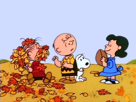 Autumn ~ Peanuts Thanksgiving Snoopy, Peanuts Thanksgiving, Charlie Brown Wallpaper, It's The Great Pumpkin Charlie Brown, Peanuts Wallpaper, Charlie Brown Thanksgiving, Ber Months, Great Pumpkin Charlie Brown, It's The Great Pumpkin