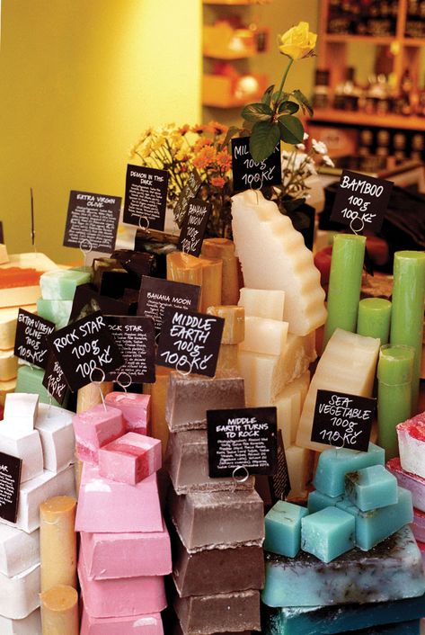 Lush Soap, Lush Store, Deli Style, Lush Bath, Lush Products, Lush Cosmetics, Bubble Bars, Glow Skin, Market Stall