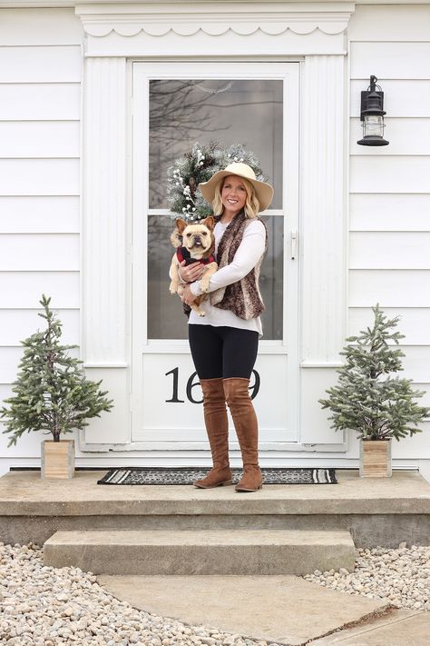 Step inside Indiana home and lifestyle blogger Liz Fourez's charming 1940's farmhouse for simple and inspiring Christmas decorating ideas Birch Log Candle Holder, Noel Fisher, Church Candles, Xmas Theme, Pretty Trees, Fringe Throw, Condo Decor, Condo Decorating, Winter Wonderland Christmas