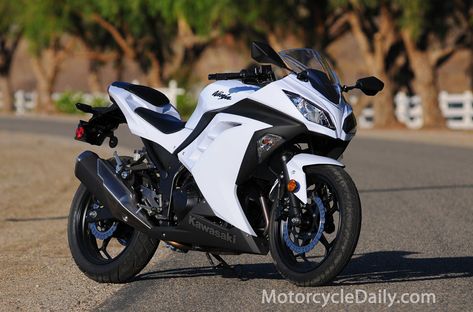 2013 Ninja 300.... The boyfriend picked it out just for me! Kawasaki Ninja 300 Black, Kawasaki Motor, Kawasaki Bikes, White Motorcycle, Custom Sport Bikes, Ninja 300, Motorcycle Pictures, Kawasaki Motorcycles, Bike Reviews