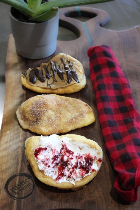 Air Fryer Beaver Tails, Beaver Tails Recipe Air Fryer, Beaver Tails Recipe Easy, Soft Deserts, Beaver Tails Recipe, Carnival Foods, Random Desserts, Rainbow Grilled Cheese, Fried Pastry