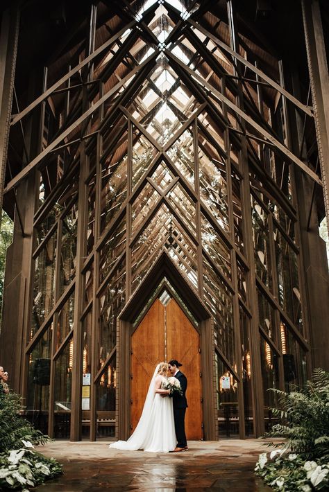 Top 5 Wedding Venues in Arkansas | Kylie Farmer Photography Arkansas Elopement, Farmer Photography, Arkansas Wedding Venues, Oklahoma Wedding Venues, Early Spring Wedding, Elegant Wedding Venues, Arkansas Wedding, Dream Wedding Venues, Inexpensive Wedding