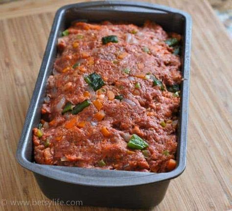 chorizo-meatloaf-recipe-prep Beef Chorizo Recipes, Chorizo Meatloaf, Hamburger Meatloaf, Recipes Using Hamburger, Beef Chorizo, American Dinner, Pork Recipes For Dinner, Chorizo Recipes, Pork Dinner