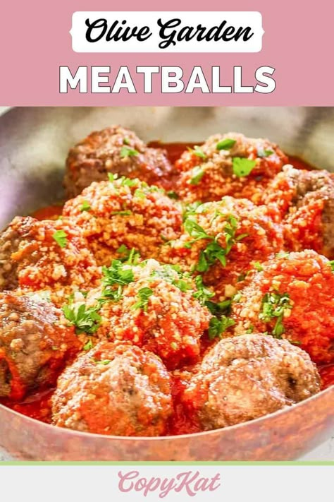 Olive Garden Meatballs, Olive Garden Meatballs Recipe, Beef Bread, Easy Italian Meatballs, Homemade Italian Meatballs, Ground Beef Meatballs, Copycat Recipes Olive Garden, Italian Seasonings, Olive Garden Recipes