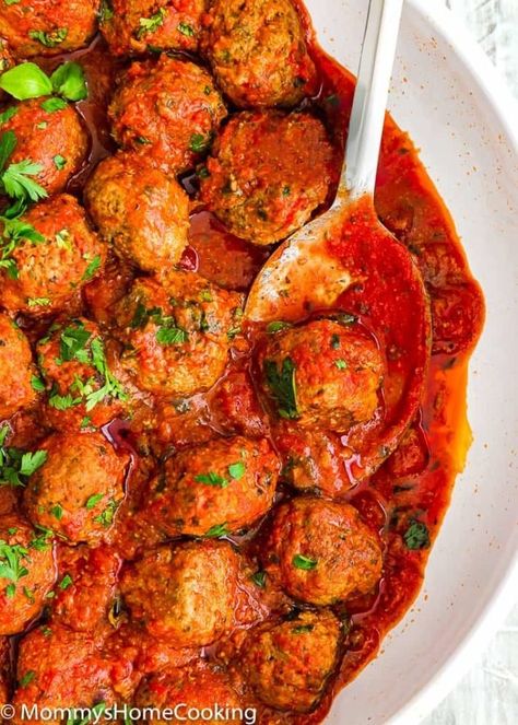 These Eggless Italian Meatballs are juicy, tender and full of flavor. No eggs? No problem! Here I share how to make perfect eggless meatballs every time and you won't even notice the difference. #recipe #eggless #eggfree #eggallergy #meatballs #easy #dinner #tomatosauce #fromscratch Meatball Recipes No Milk, Meatball Recipes Without Eggs, Meatball Recipes No Egg, Meatball Recipe No Egg, Meatballs No Egg, Eggless Turkey Meatballs, Eggless Meatballs, Meatballs Without Eggs, Egg Allergy Recipes