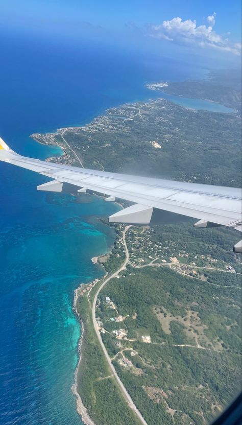 Travel Jamaica, Foreign Country Aesthetic, Jamaica Asethic, Pictures Of Jamaica, Trip To Jamaica, Aesthetic Jamaica, Jamaica Holiday Aesthetic, Jamaica Pics, Jamaica Travel Aesthetic