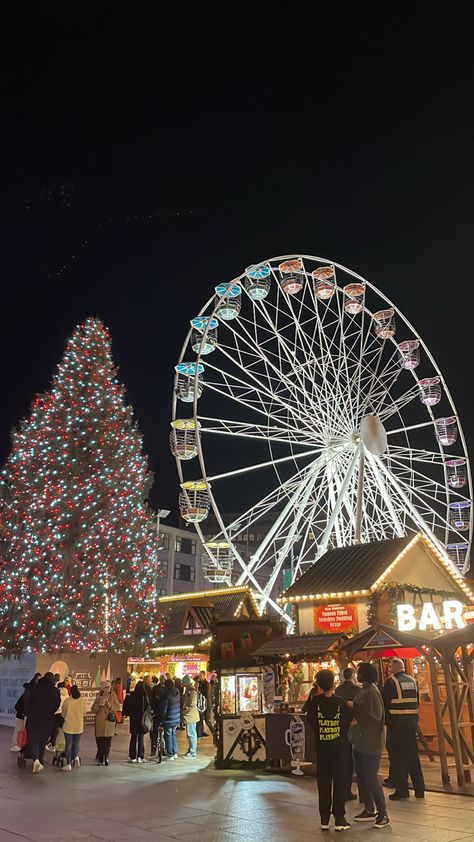 Christmas In Uk Aesthetic, Trafford Centre Christmas, Christmas In Birmingham Uk, London Cristhmas Aesthetic, Oxford Street London Christmas, London In December, December 24th, Future Lifestyle, Winter Aesthetic