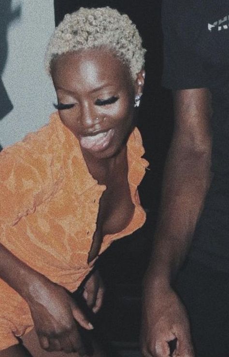 Blonde 4c Afro, Blonde 4c Natural Hair Short, Short Blonde Natural Hair Black Women, Blonde Twa Natural Hair, Blonde 4c Natural Hair, Bald Women Style, Blonde 4c Hair, Blonde Afro Hair, Blonde Twa