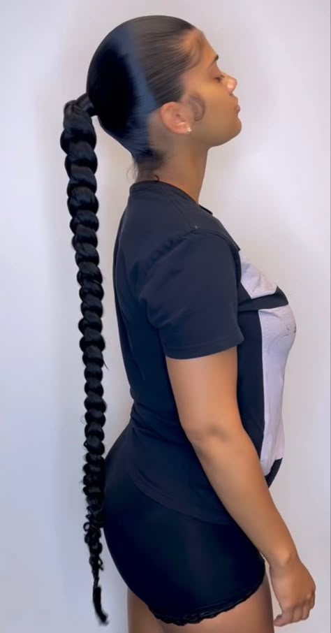 Slick Back Ponytail Braid With Curls, Side Part Slick Back Ponytail Braid, Side Part With Braid Ponytail, Side Part Slick Back Braided Ponytail, Slick Back Ponytail Braid Tutorial, Side Part Slick Back Ponytail, Braided Ponytail Weave, Hair Inches, Hair Muse