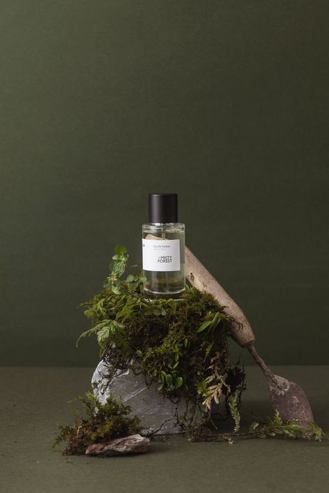 Moss Product Photography, Contemporary Product Photography, Candle Photoshoot, Ingredients Photography, Xmas Gift Guide, Perfume Photography, Candles Photography, Cosmetics Photography, Beauty Products Photography