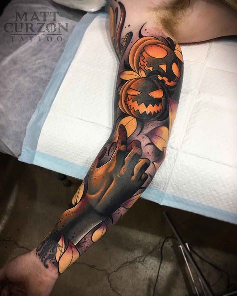 Tattoo artist Matt Curzon Halloween Tattoo Designs, Traditional Tattoo Artwork, Tiger Head Tattoo, Halloween Tattoos Sleeve, Traditional Tattoo Sleeve, Fusion Ink, Halloween Tattoo, Full Sleeve Tattoos, Tattoo Videos