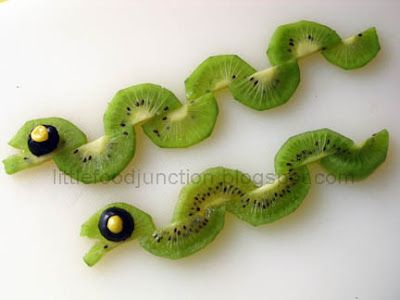 Deco Fruit, Fruit Animals, Decorações Com Comidas, Food Art For Kids, Kids Treat, Fruit Carving, Kiwi Fruit, Fun Kids Food, Food Crafts