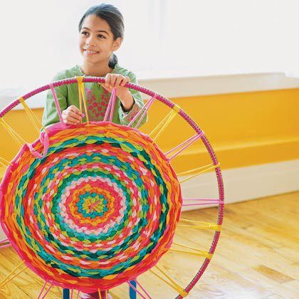 I came across this project tonight and loved it! The only supplies needed are a hula hoop, t-shirts and scissors. I'm traveling for the next couple weeks, but as soon as I return home, I'm investing in a hula hoop so I can make a rug like this! I think I want to tie dye the shirts first though... CLICK HERE FOR THE TUTORIAL Hula Hoop Rug, Oppgaver For Barn, Homemade Rugs, Hantverk Diy, Diy Projektit, Cheap Carpet, Hula Hoop, Old T Shirts, Crafty Craft