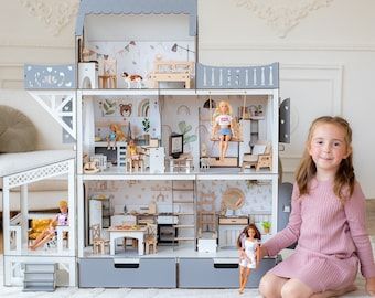 Modern Doll House, House For Kids, Modern Dolls House, Dollhouse Design, Media Furniture, Modern Dollhouse, Dollhouse Kits, Wooden Dollhouse, Miniature Furniture