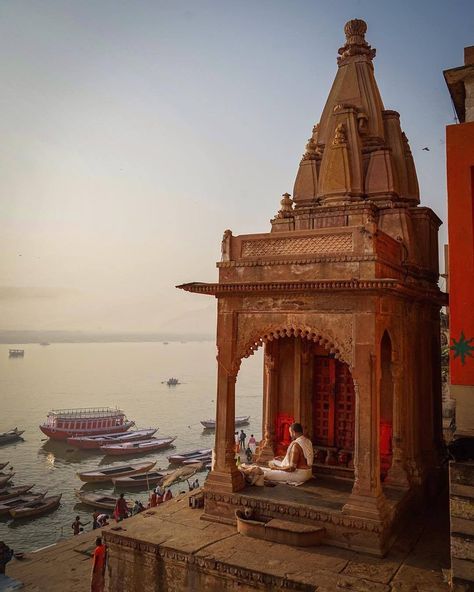 Varanasi Photography Beautiful, Temple Drawing, Fall Drawings, Trip To India, Western Paintings, Photography Journey, Landscape Art Painting, Indian Architecture, Watercolor Flowers Paintings