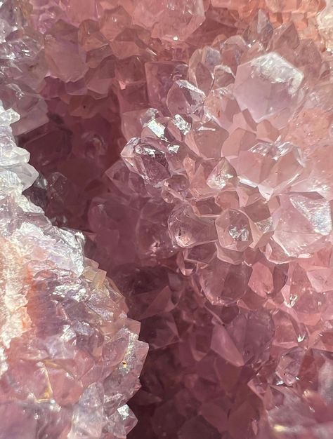 Crystals Aesthetic Pink, Pink Crystal Aesthetic, Bubblegum Witch, Vivienne Sabo, Banana Blossom, Lotus Flower Art, Crystal Aesthetic, Mood Colors, Pretty Phone Wallpaper