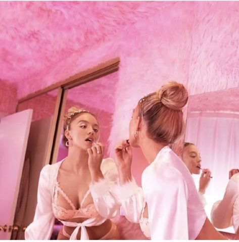 Lingerie Rosa, Lingerie Photoshoot, Lingerie Shoot, Sydney Sweeney, Valley Of The Dolls, Pink Lingerie, Savage X Fenty, Photoshoot Concept, A Mirror