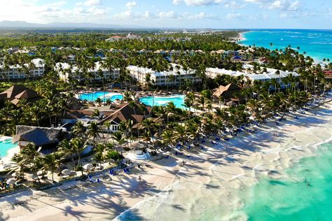 VIK hotel Arena Blanca - Punta Cana | Transat Occidental Punta Cana, Bavaro Beach Punta Cana, British Columbia Travel, Dominican Republic Wedding, All Inclusive Vacations, Mexico Vacation, Caribbean Sea, Punta Cana, Beautiful Islands