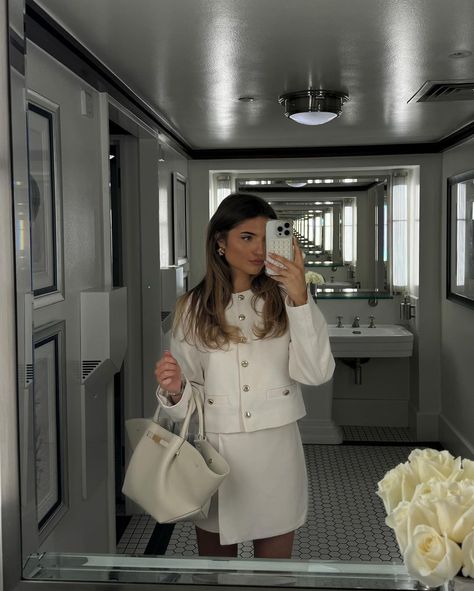 ☆ GRACE FOLEY ☆ (@gracefoley) • Instagram photos and videos Grace Foley Outfits, Grace Foley, Stylish Outfits, Fashion Shoes, Mirror Selfie, Style Inspiration, My Style, Instagram Photos, Instagram Photo