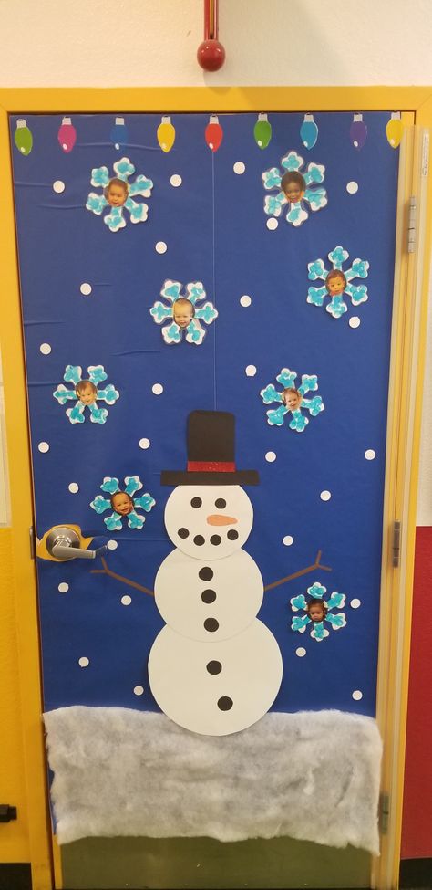 Infant Door Decorations Classroom Winter, Christmas Bulletin Board Ideas For Infant Room, Christmas Toddler Classroom Decorations, Infant Door Decorations Classroom Christmas, Infant Classroom Door Ideas Christmas, Infant Christmas Door Ideas, Preschool Classroom Christmas Decoration, Daycare Christmas Decorations, Infant Classroom Decorations