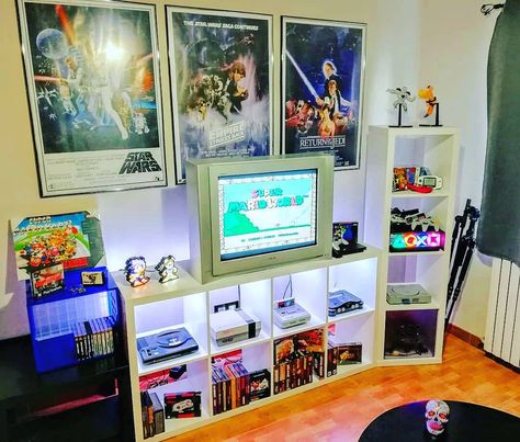 Retro Video Gaming on Instagram: “I'm really liking these smaller setups currently ❤ I feel like I put a lot of focus on the mass of people's collections, and all the crazy…” Garage Arcade, Retro Game Room, Video Game Organization, Tv Set Up, Retro Games Room, Game Organization, Room Aesthetics, Gaming Setups, Retro Room