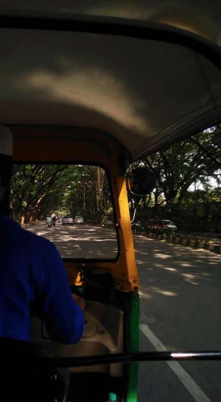 Bangalore Aesthetic, Auto Rickshaw, Delhi City, How To Become Happy, Bangalore City, City Life Photography, Best Nature Images, Film Photography Tips, Tuk Tuk