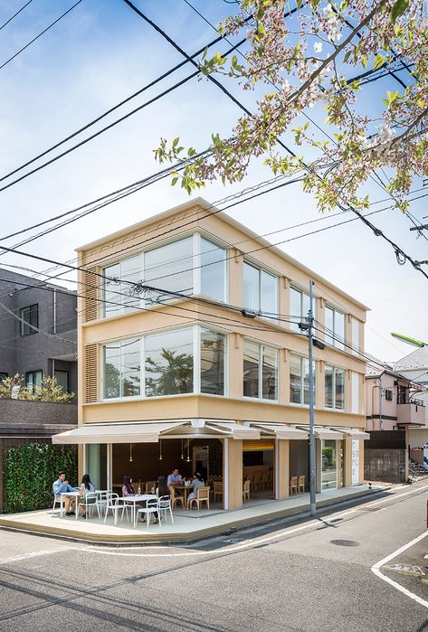 Store Front Apartment Building, Tokyo House Exterior, Narrow Commercial Building, Shops Designs Ideas, Shop House Design, Shigeru Ban Architecture, House With Shop, Commercial Building Plans, House Tokyo