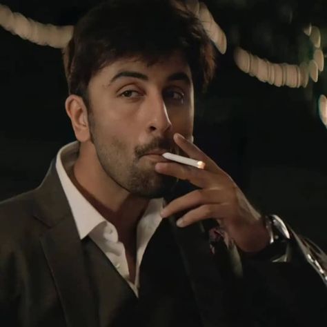 Ranbir Kapoor Aesthetic, Rockstar Ranbir Kapoor, Pfp Sharing, Men Fashion Photoshoot, Bollywood Quotes, Rockstar Aesthetic, Bollywood Pictures, Retro Bollywood, Fire Image