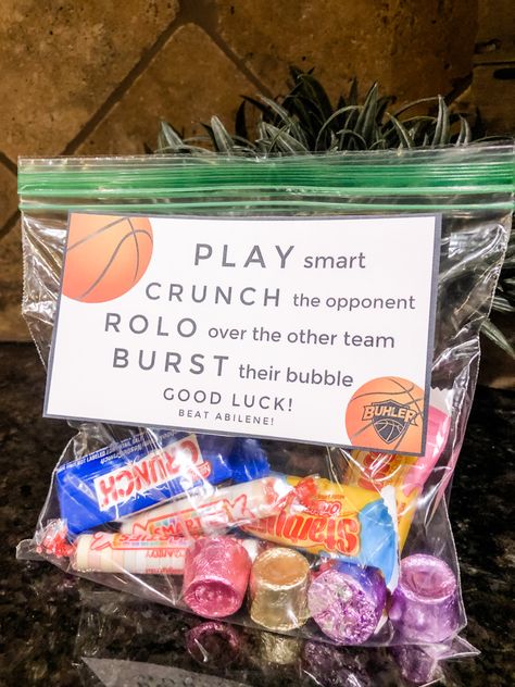 Sport Candy Puns, Game Snacks For Team Basketball, Sport Treat Bag Ideas, Basketball Candy Bags, State Championship Goodie Bags, Basketball Tournament Goodie Bags, Basketball Party Favors Team Gifts, Snack Bags For Sports Basketball, Game Day Goodie Bags Basketball