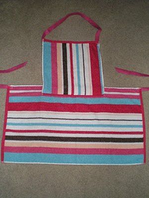 Dish Towel Apron, Cute Towels, Simple Apron, Dish Towel Crafts, Easy Apron, Beginner Sewing Projects, Diy Apron, Trendy Sewing Projects, Towel Apron