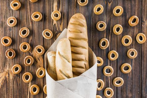 Wooden Background, Bagels, Free Photo, Free Photos, Wrapping Paper, Stock Photos, Ethnic Recipes, Baguette