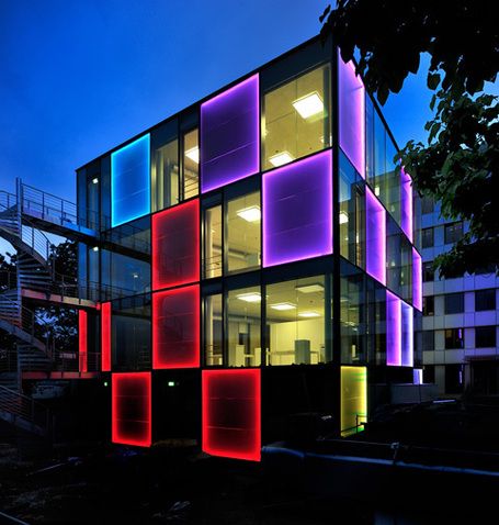 Keeping the neighbors up. Window Reveal, Geothermal Energy, Facade Lighting, Glass Facades, Building Facade, Building Exterior, Architecture Exterior, Facade Architecture, Light Architecture