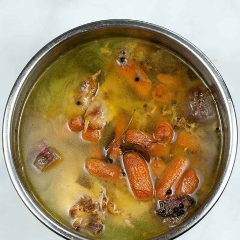 Instant Pot Bone Broth, Bone Broth Instant Pot, Bone Broth For Dogs, Broth For Dogs, Making Bone Broth, Homemade Bone Broth, Bone Broth Recipe, Beef Bone Broth, Beef Bones