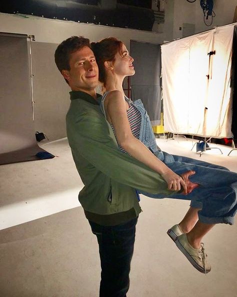 Glen Powell on Instagram: “25 Years of Weird Long live @zoeydeutch” Glenn Powell, Cheesy Movies, Romcom Movies, Zoey Deutch, Set It Up, Glen Powell, Funny Feelings, Great Love Stories, Fame Dr