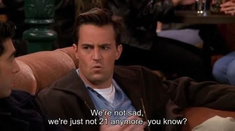 Friends Chandler Chandler Quotes, Chandler Bing Quotes, Sitcoms Quotes, Friends Chandler, Friends Tv Quotes, Series Quotes, Friends Scenes, Friends Tv Show Quotes, Friends Moments