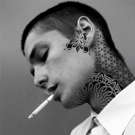 Neck And Throat Tattoos Men, Geometric Tattoo Neck, Back Of Neck Tattoo Men, Throat Tattoos, Tattoo Knee, Full Neck Tattoos, Berlin Tattoo, Tattoos Men Leg, Art Tattoos Men