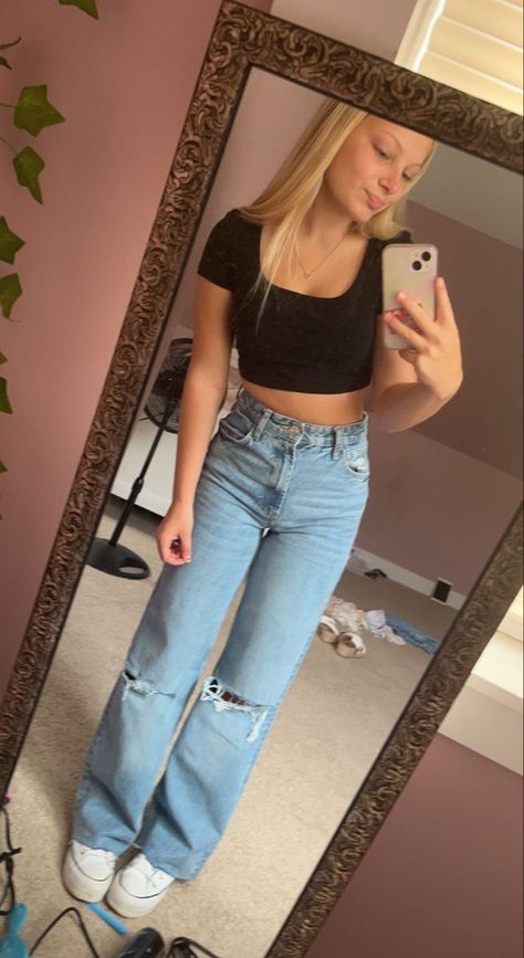 Crop Top Outfits School, Jeans And A Crop Top Outfit, Crop Top And Wide Leg Jeans, American Eagle Fits, Hairstyles For Crop Top And Jeans, Shein Crop Top Outfit, American Eagle Outfits Summer, Back To School Fits Aesthetic, Aerie Outfits Summer